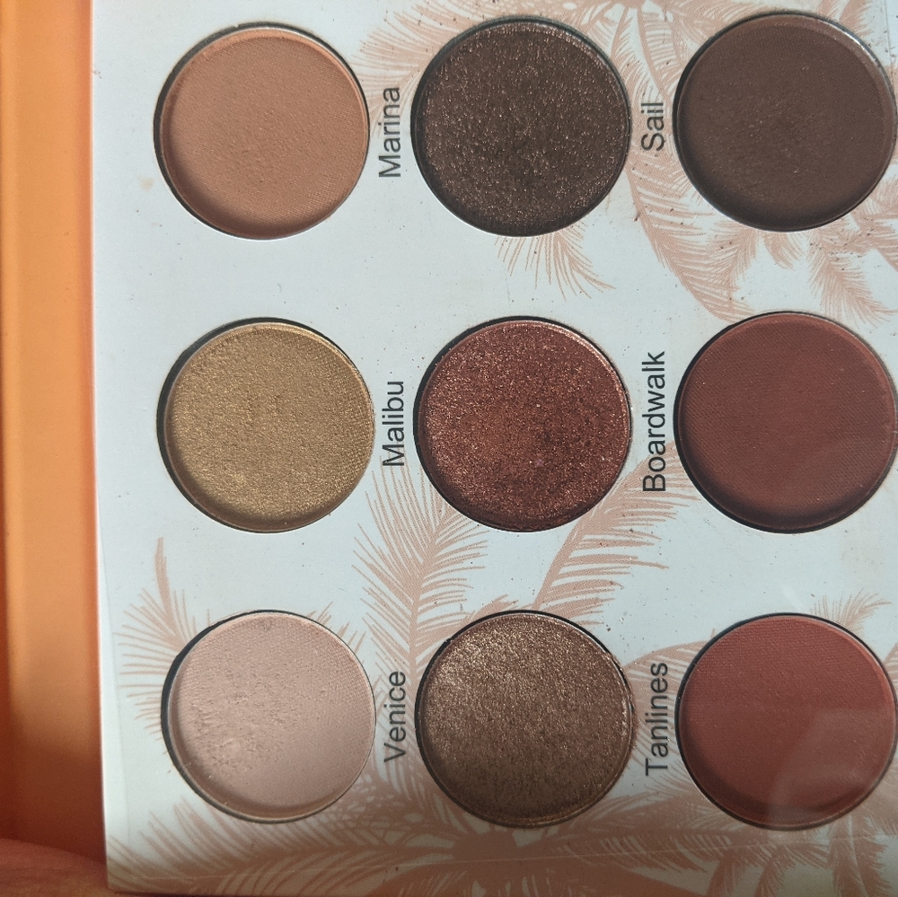 Eyeshadow palette